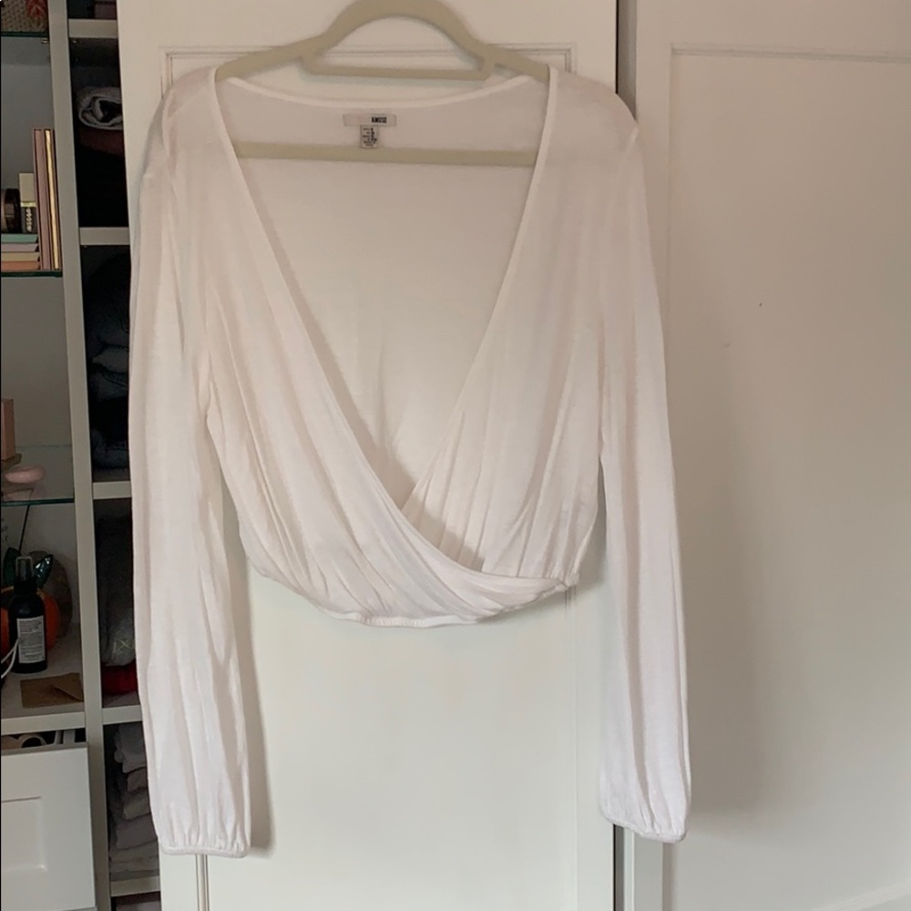 Amuse Society Cropped Long Sleeve Top
